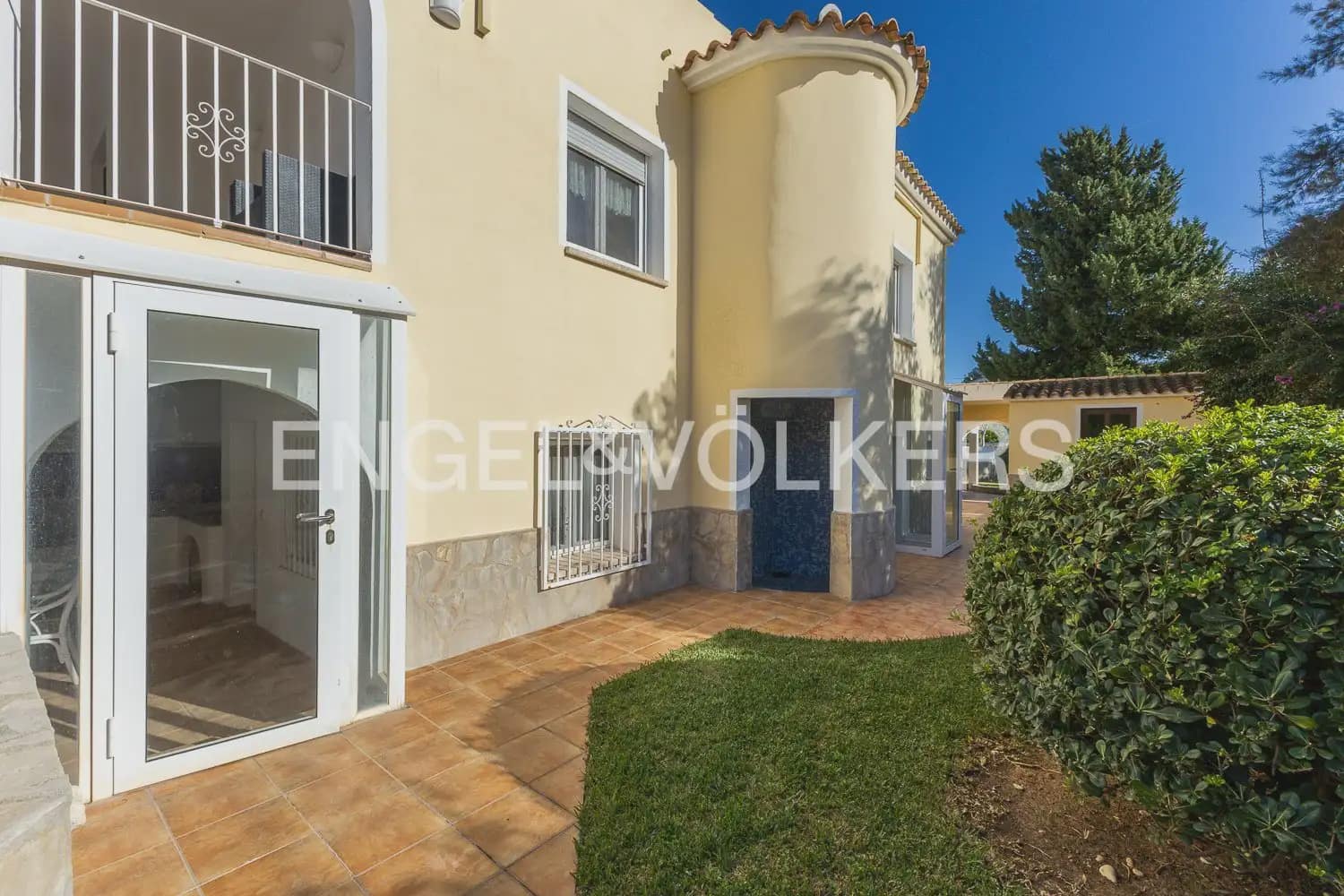 Chalet de 6 habitaciones en Dénia en venta con piscina garaje - 695.000 € (Ref: 9898046)