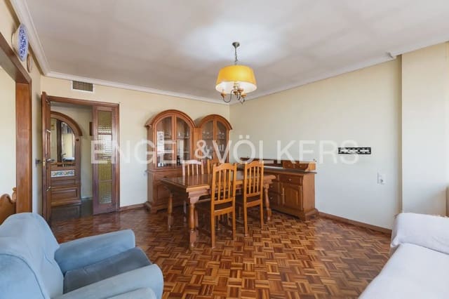 Apartamento de 3 habitaciones en Vinaròs en venta - 189.000 € (Ref: 9898047)