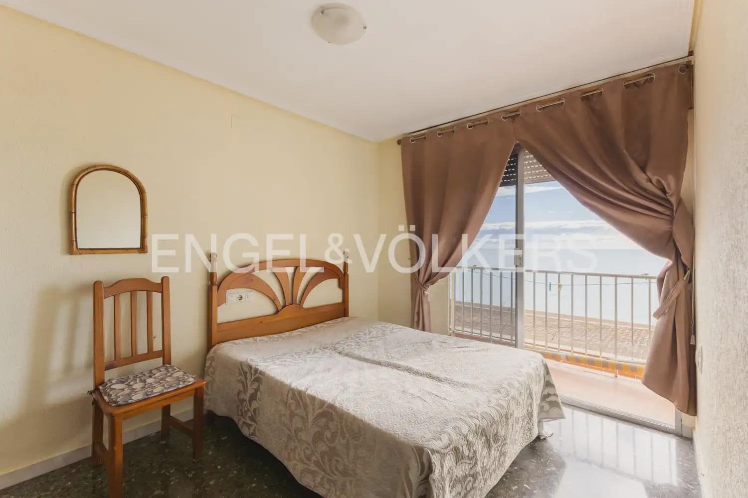 Apartamento de 3 habitaciones en Vinaròs en venta - 189.000 € (Ref: 9898047)
