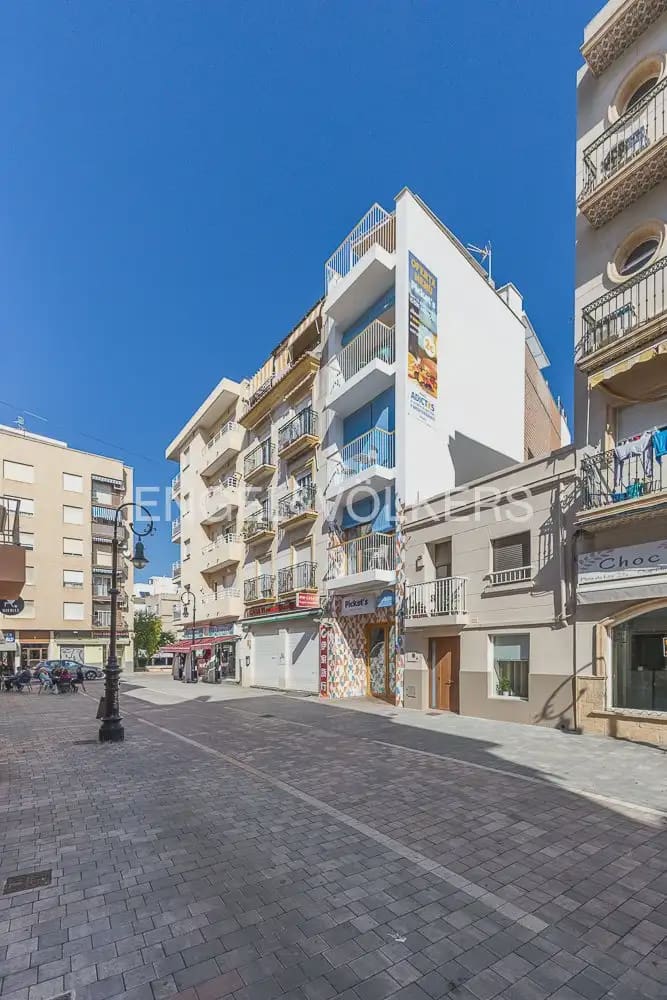 Apartamento de 6 habitaciones en Gandia en venta - 899.000 € (Ref: 9898048)
