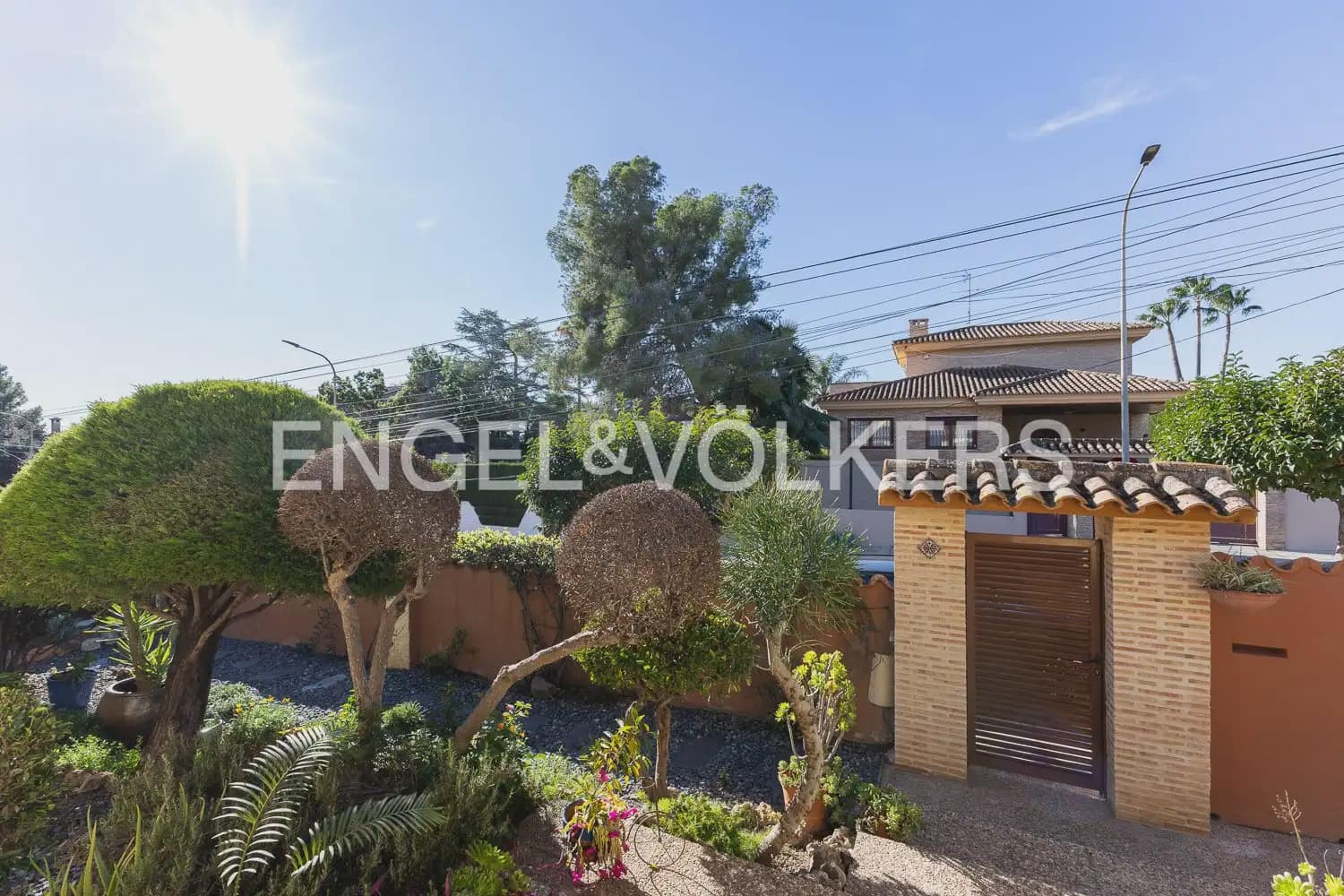 3 bedroom Villa for sale in Riba-roja de Turia with pool garage - € 680,000 (Ref: 9898049)