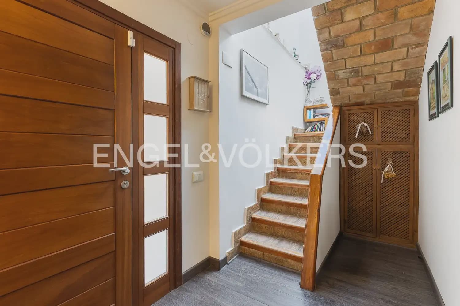 3 bedroom Villa for sale in Riba-roja de Turia with pool garage - € 680,000 (Ref: 9898049)