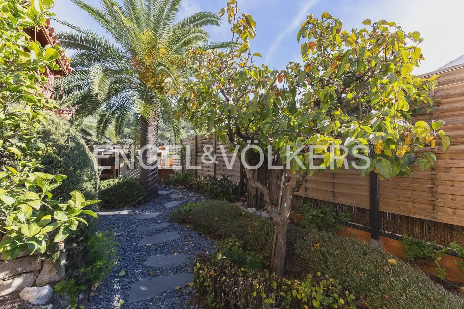 3 bedroom Villa for sale in Riba-roja de Turia with pool garage - € 680,000 (Ref: 9898049)