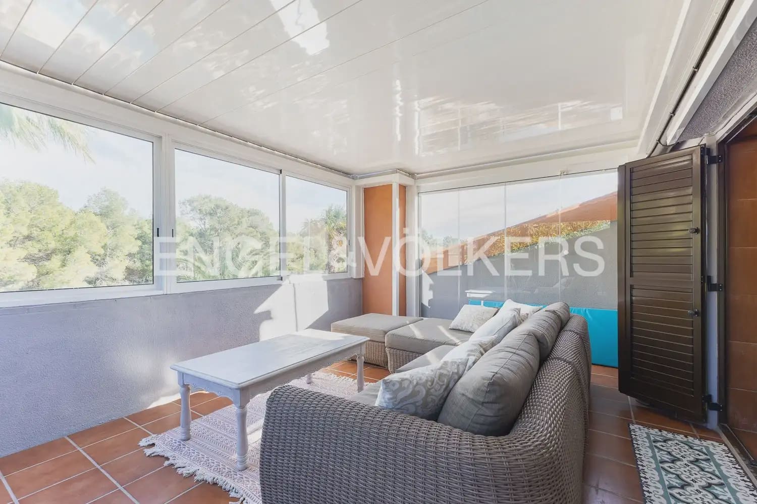 3 bedroom Villa for sale in Riba-roja de Turia with pool garage - € 680,000 (Ref: 9898049)