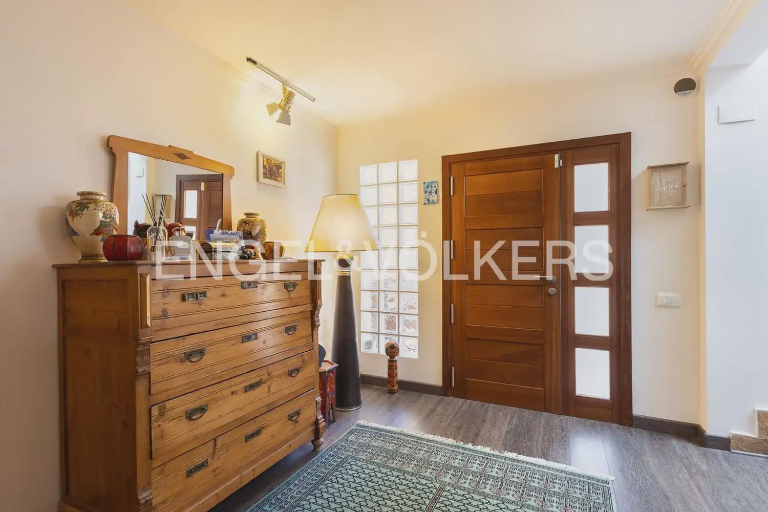 3 bedroom Villa for sale in Riba-roja de Turia with pool garage - € 680,000 (Ref: 9898049)