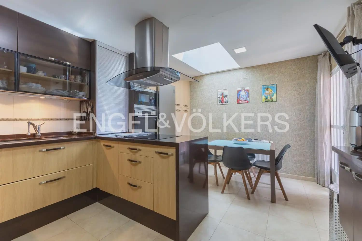 4 slaapkamer Halfvrijstaande villa te huur in Riba-roja de Turia met zwembad garage - € 2.500 (Ref: 9898050)