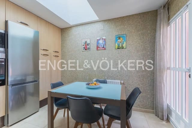 4 bedroom Semi-detached Villa for rent in Riba-roja de Túria with pool garage - € 2,500 (Ref: 9898050)