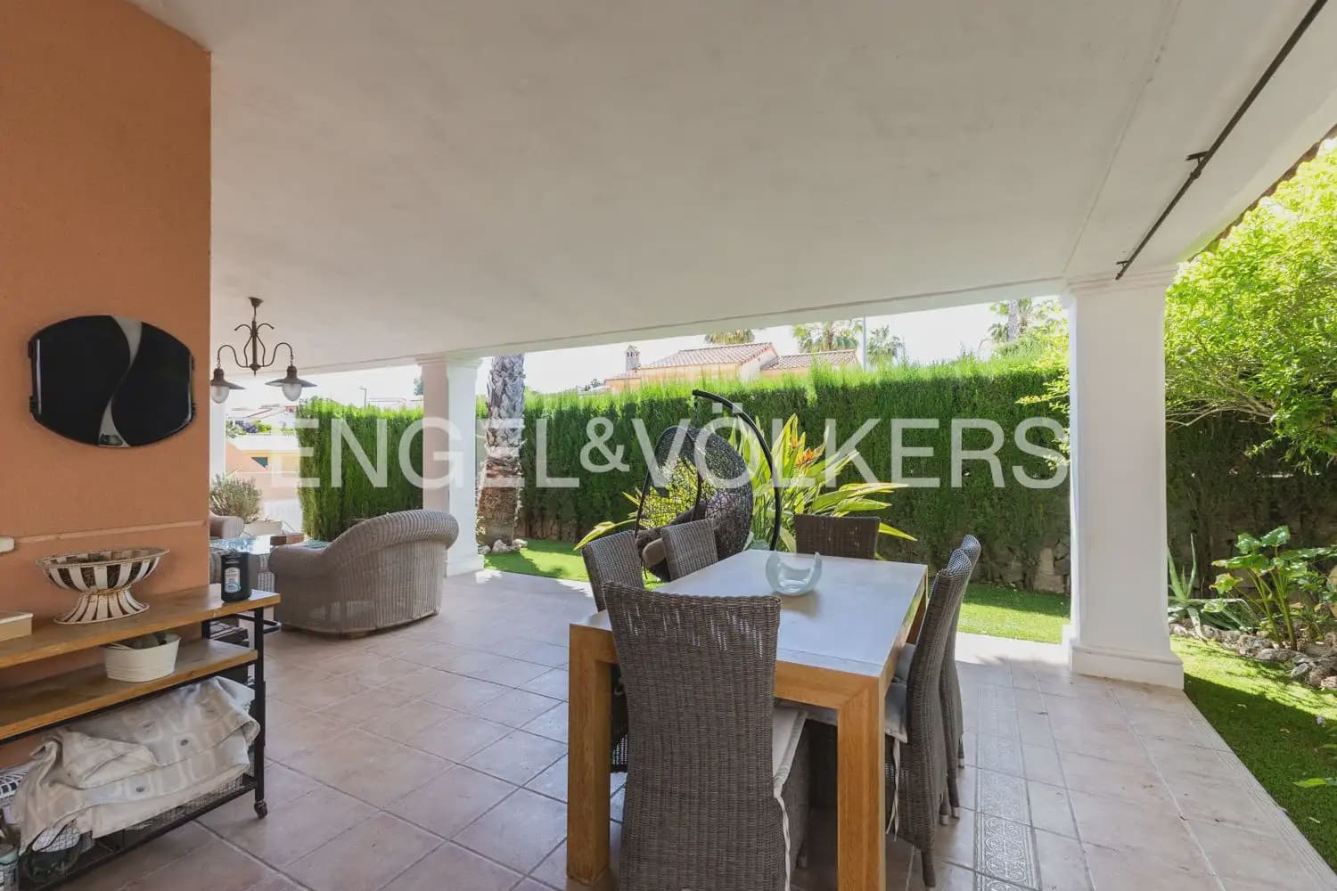 4 slaapkamer Halfvrijstaande villa te huur in Riba-roja de Turia met zwembad garage - € 2.500 (Ref: 9898050)
