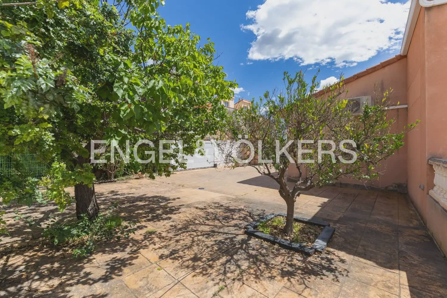 4 slaapkamer Halfvrijstaande villa te huur in Riba-roja de Turia met zwembad garage - € 2.500 (Ref: 9898050)