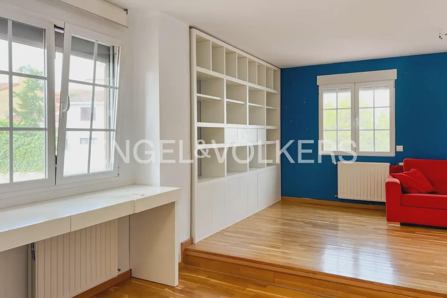 4 soverom Kjedet enebolig til leie i Riba-roja de Turia med svømmebasseng garasje - € 2 400 (Ref: 9898050)