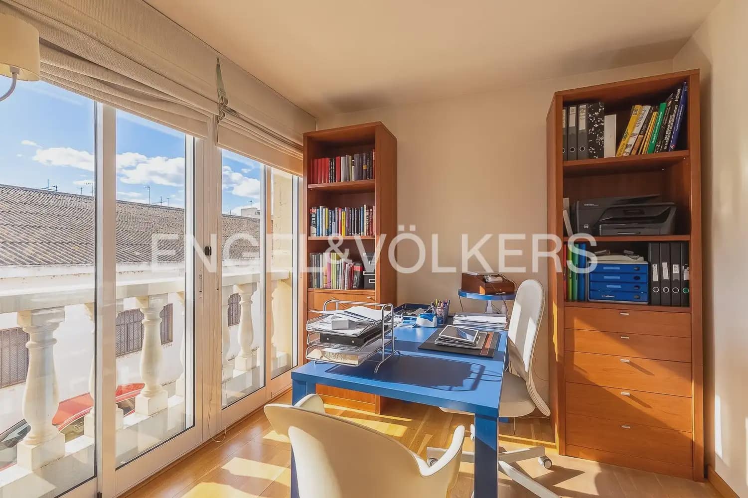 5 bedroom Townhouse for sale in Carlet with garage - € 225,000 (Ref: 9898053)