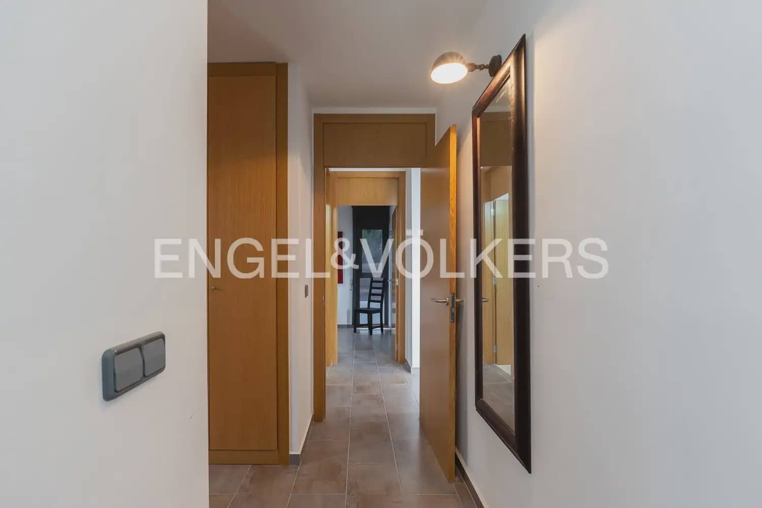4 soveværelse Villa til salg i Chiva med garage - € 475.000 (Ref: 9898054)