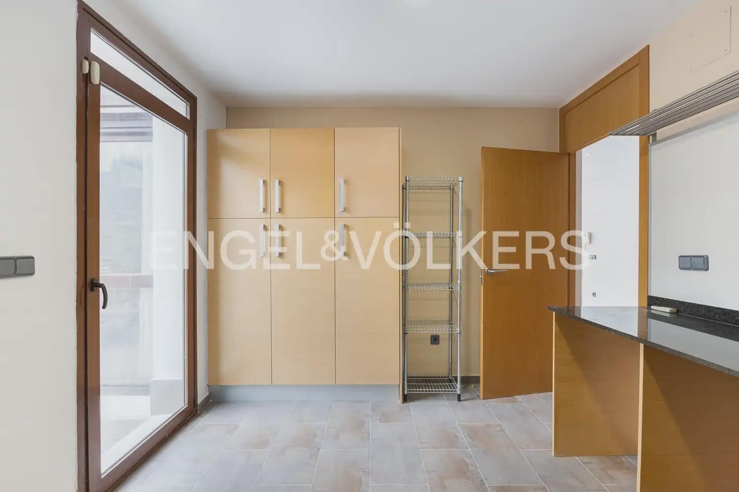 4 soveværelse Villa til salg i Chiva med garage - € 475.000 (Ref: 9898054)