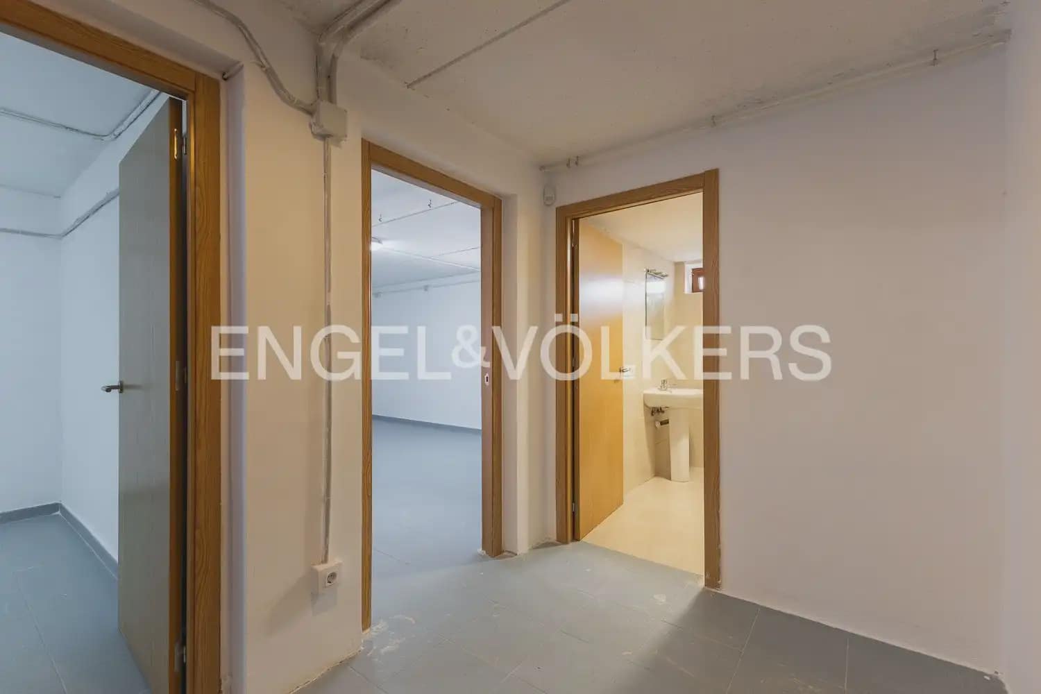 4 soveværelse Villa til salg i Chiva med garage - € 475.000 (Ref: 9898054)