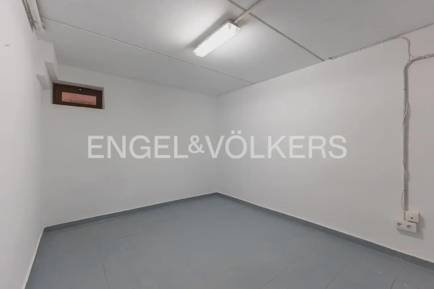 4 soveværelse Villa til salg i Chiva med garage - € 475.000 (Ref: 9898054)