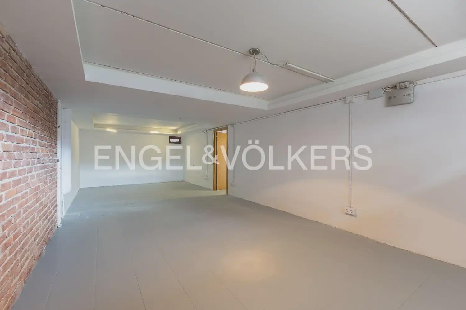 4 soveværelse Villa til salg i Chiva med garage - € 475.000 (Ref: 9898054)