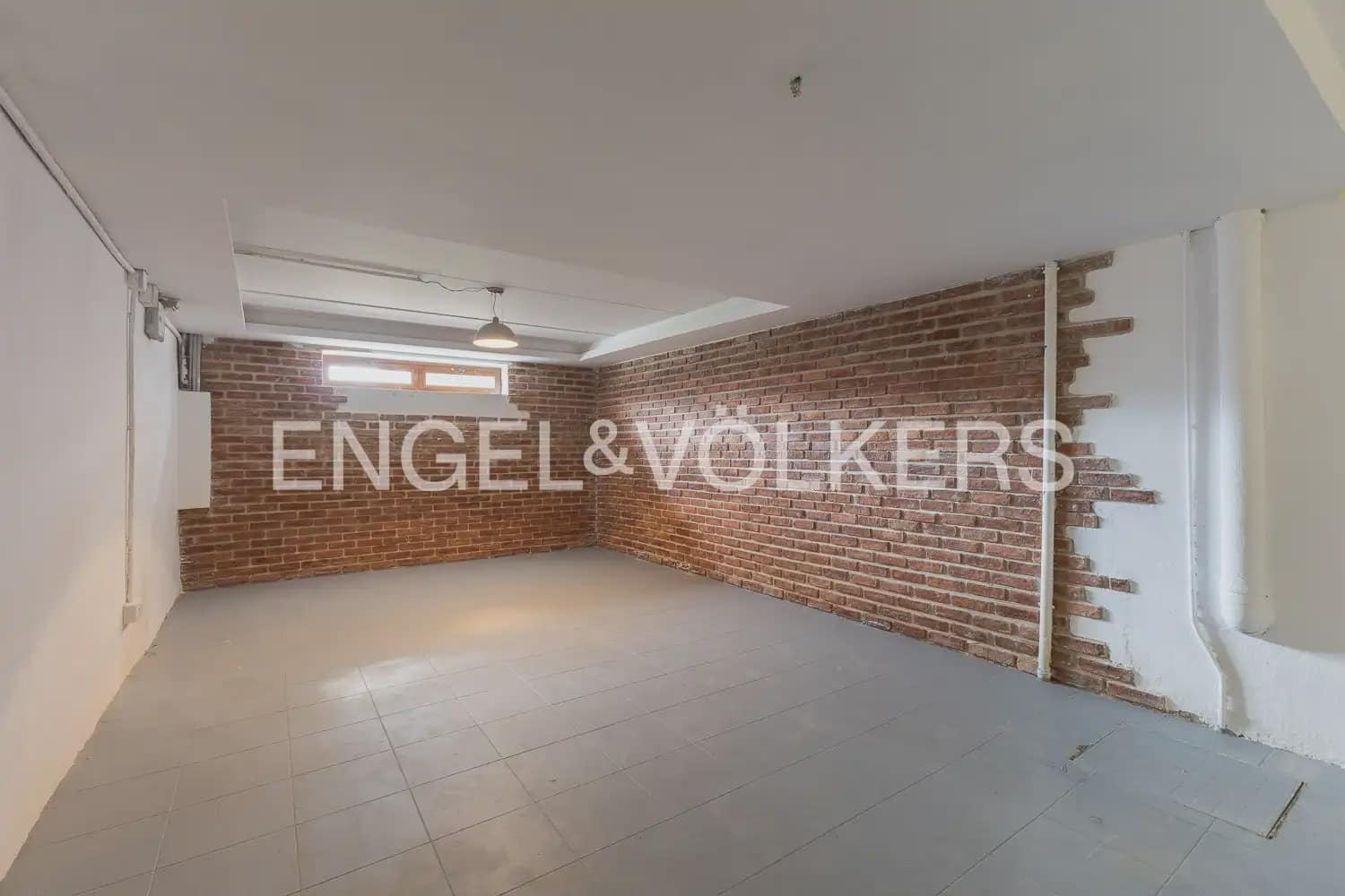 4 soveværelse Villa til salg i Chiva med garage - € 475.000 (Ref: 9898054)
