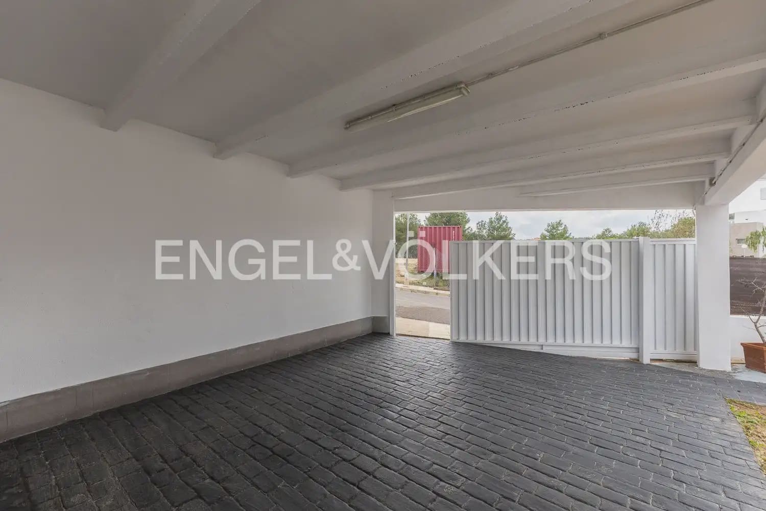 4 soveværelse Villa til salg i Chiva med garage - € 475.000 (Ref: 9898054)