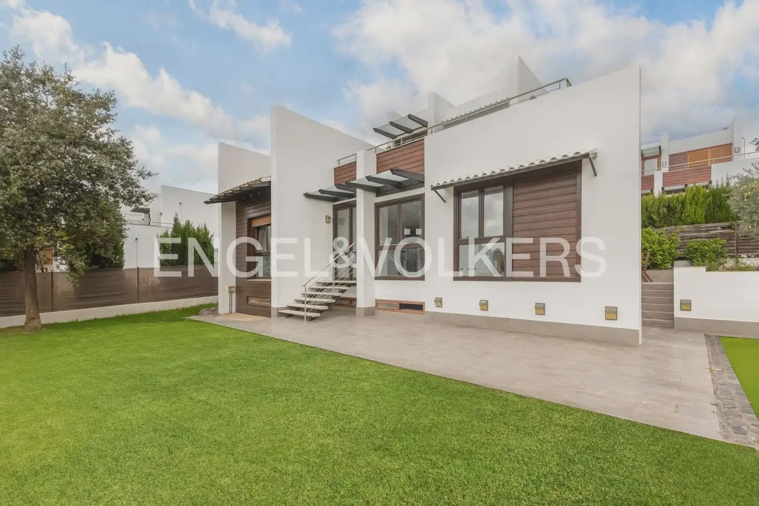 4 soveværelse Villa til salg i Chiva med garage - € 475.000 (Ref: 9898054)