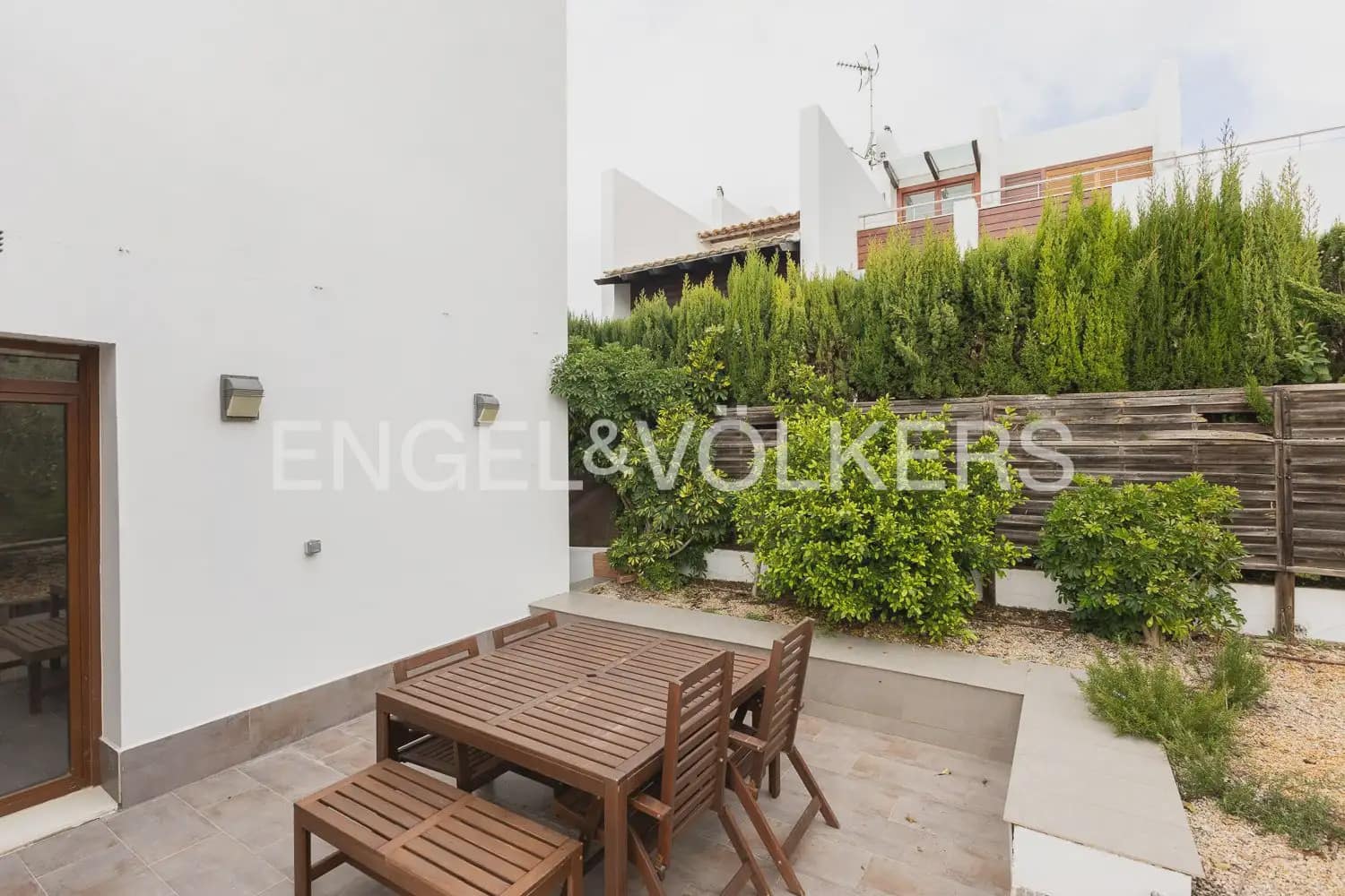4 soveværelse Villa til salg i Chiva med garage - € 475.000 (Ref: 9898054)