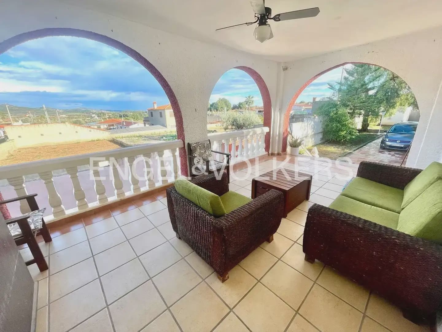 4 bedroom Villa for sale in Onda - € 230,000 (Ref: 9898055)