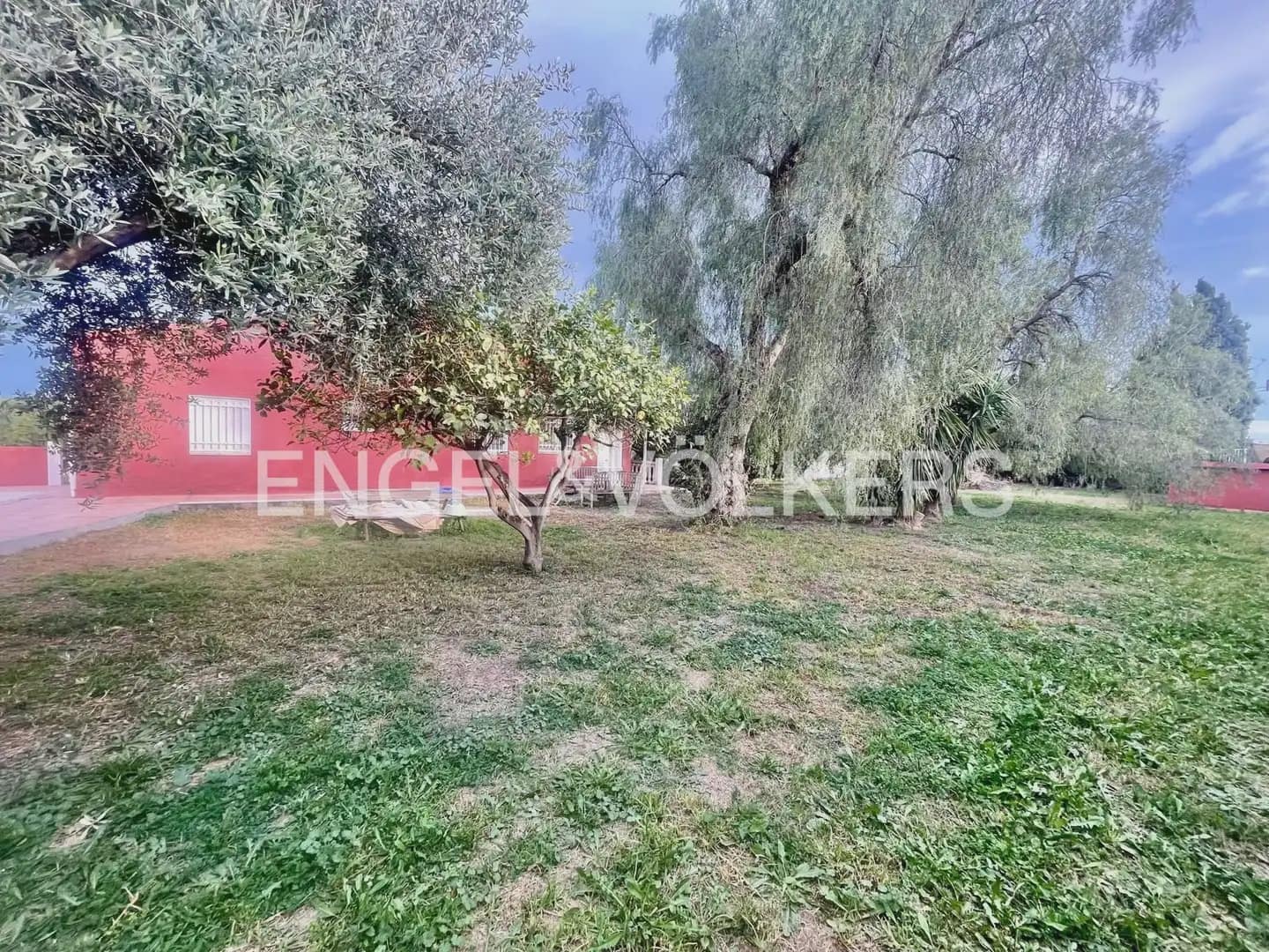 4 bedroom Villa for sale in Onda - € 230,000 (Ref: 9898055)