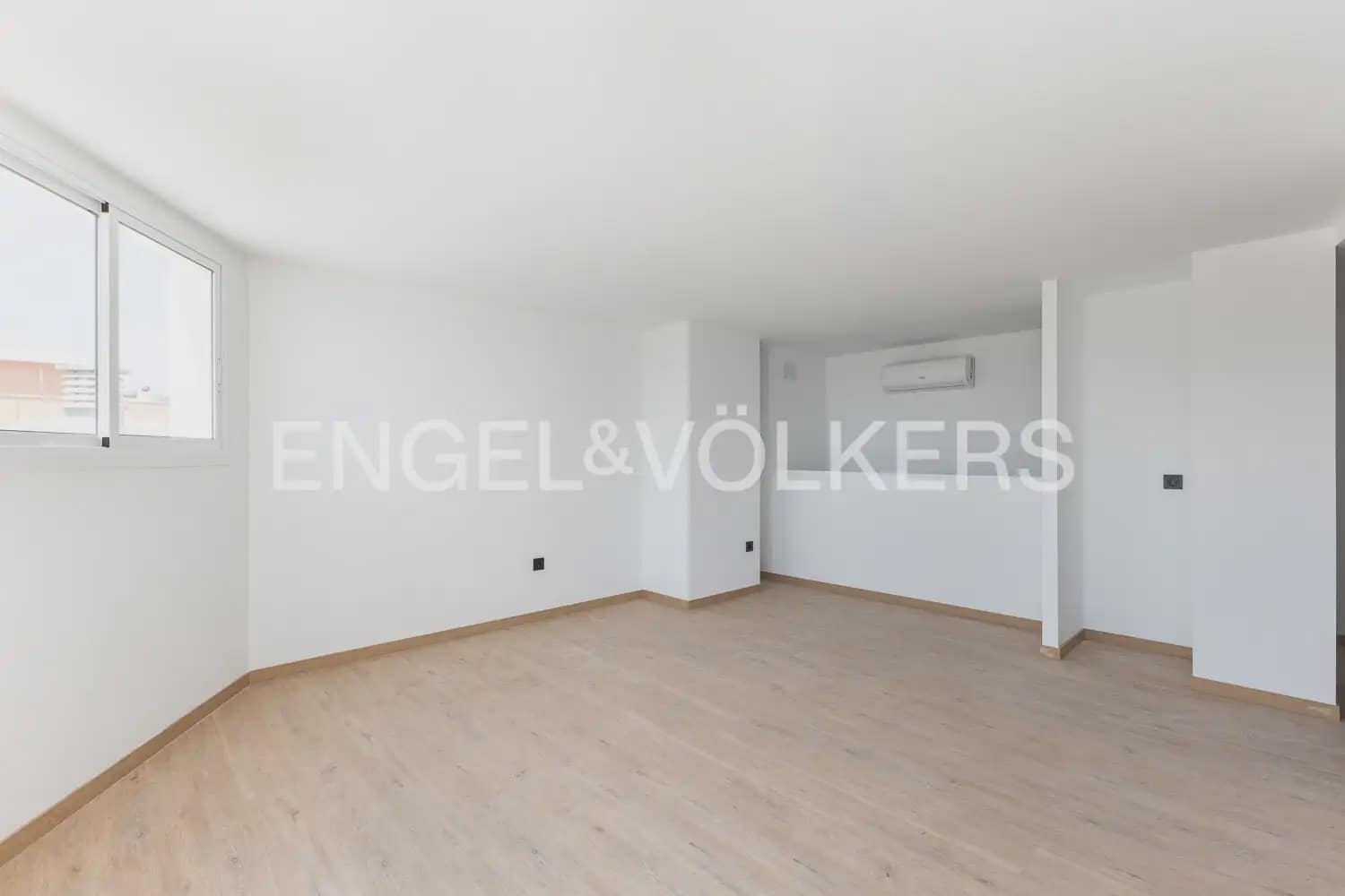 2 bedroom Penthouse for sale in Betxi with garage - € 194,000 (Ref: 9898056)