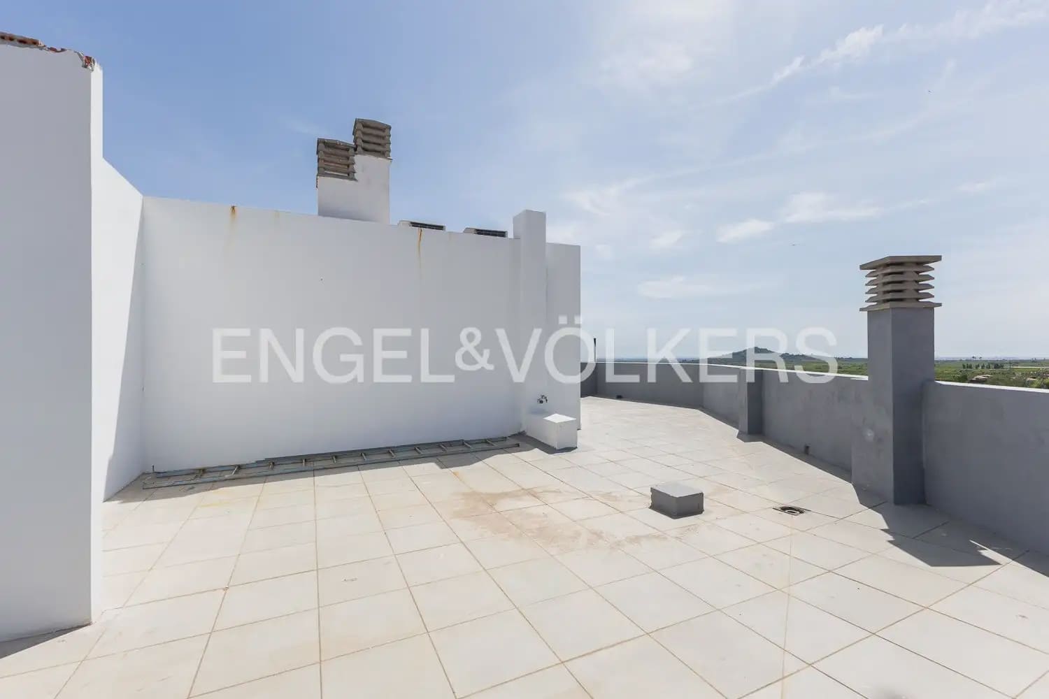 2 bedroom Penthouse for sale in Betxi with garage - € 194,000 (Ref: 9898056)