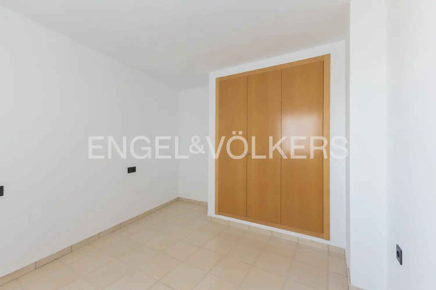 3 bedroom Penthouse for sale in La Vall d'Uixo with garage - € 212,000 (Ref: 9898057)
