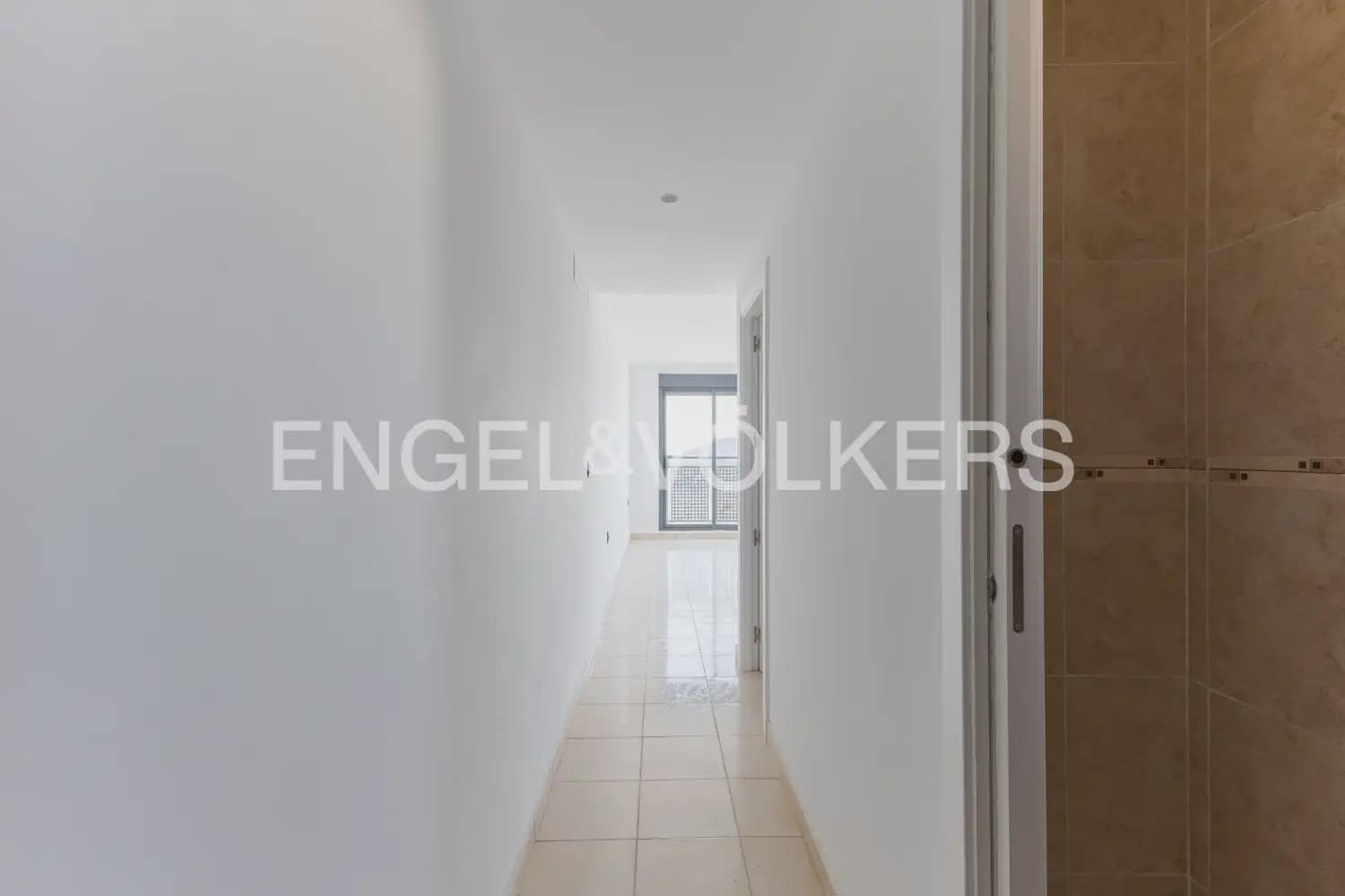 3 bedroom Penthouse for sale in La Vall d'Uixo with garage - € 212,000 (Ref: 9898057)
