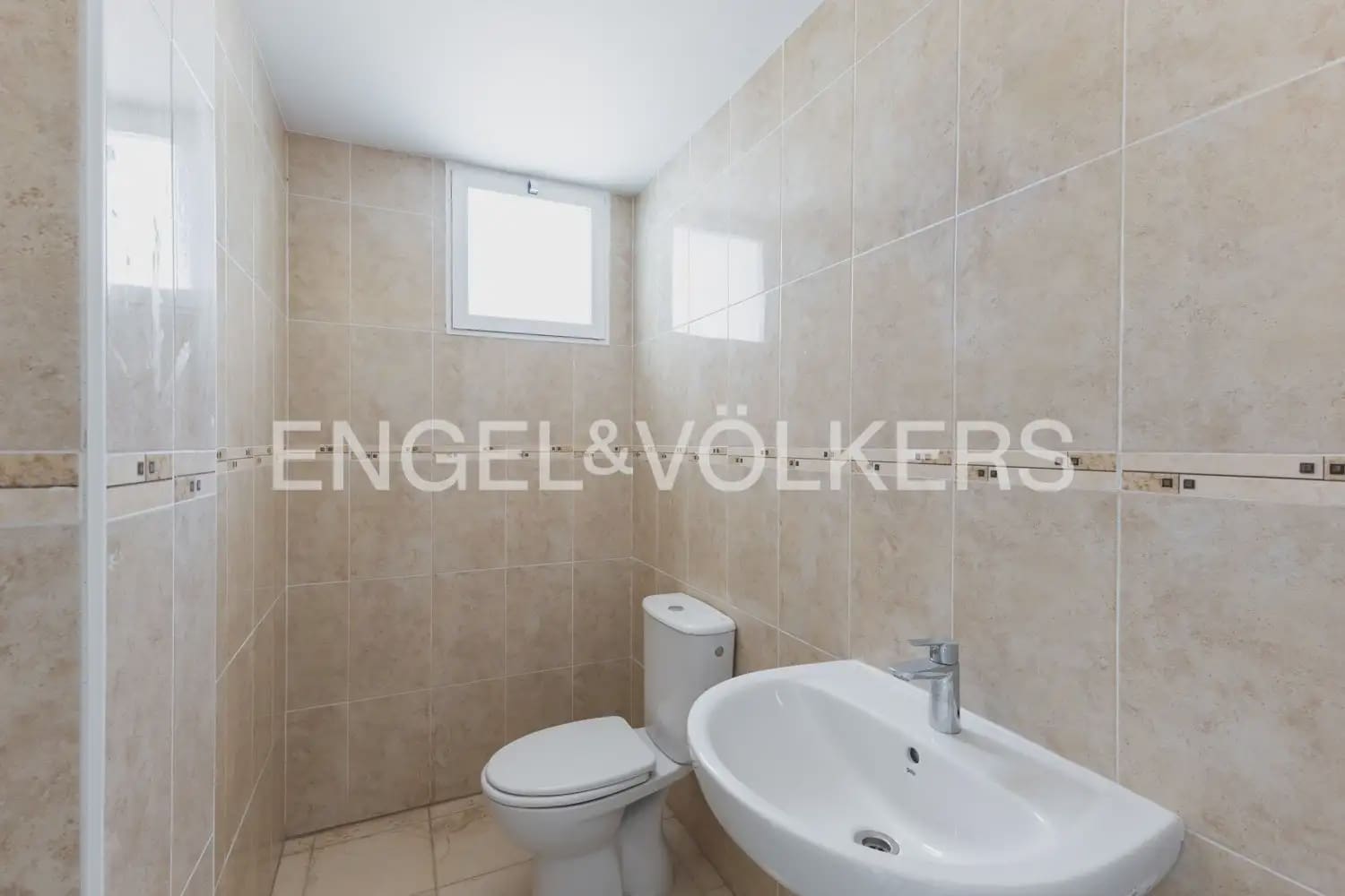 3 bedroom Penthouse for sale in La Vall d'Uixo with garage - € 212,000 (Ref: 9898057)