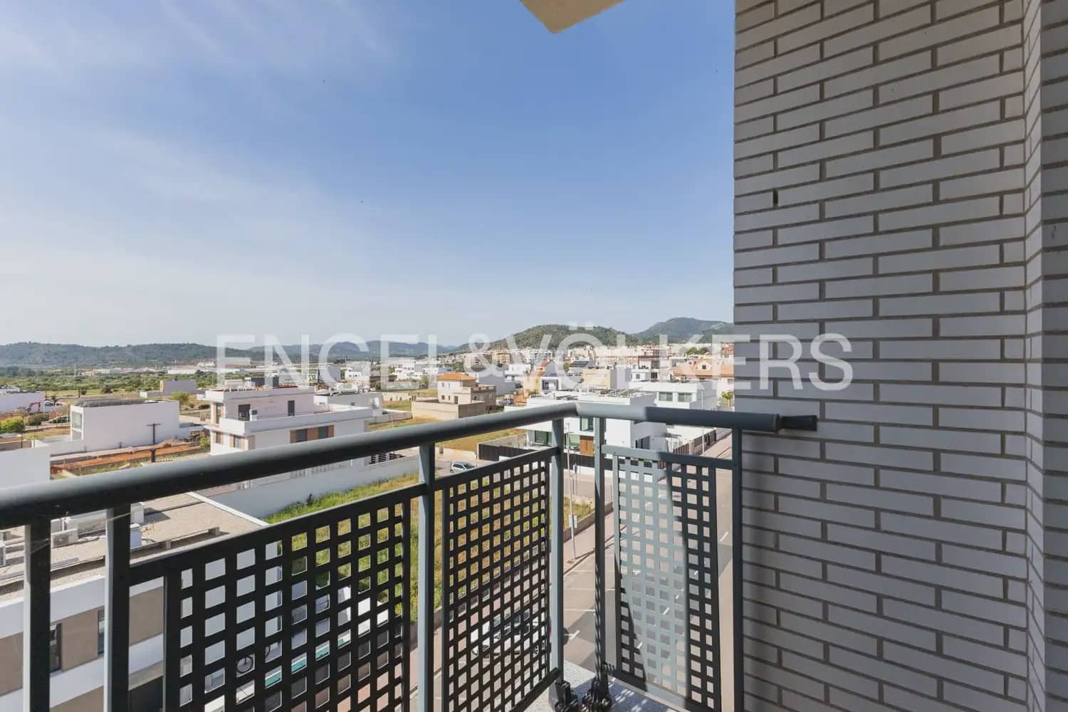 3 bedroom Penthouse for sale in La Vall d'Uixo with garage - € 212,000 (Ref: 9898057)