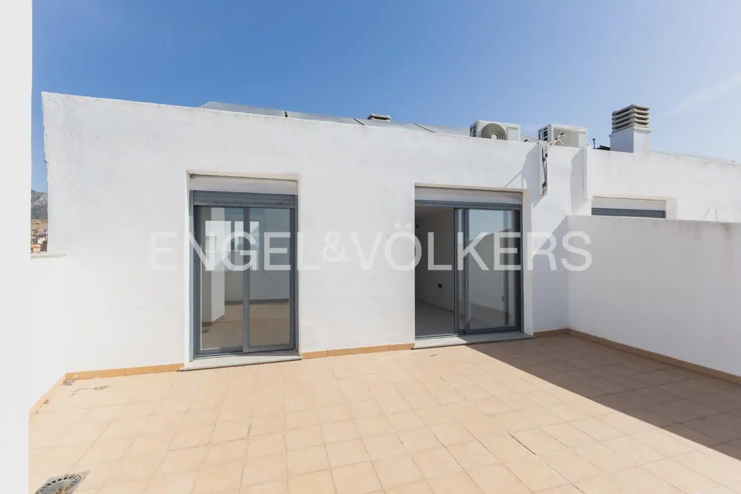 3 bedroom Penthouse for sale in La Vall d'Uixo with garage - € 212,000 (Ref: 9898057)