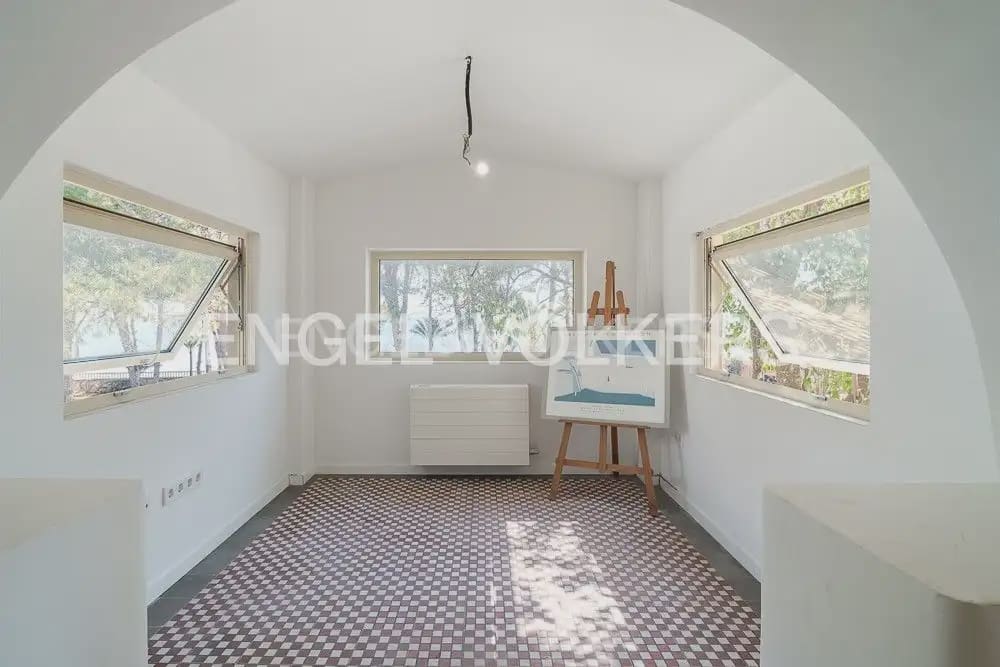 Chalet de 4 habitaciones en Dénia en venta con garaje - 2.100.000 € (Ref: 9898059)