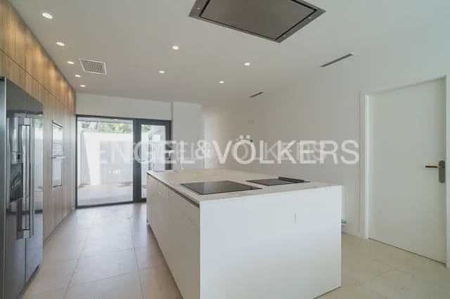 Chalet de 4 habitaciones en Las Rotas / Les Rotes, Dénia en venta con garaje - 2.100.000 € (Ref: 9898059)