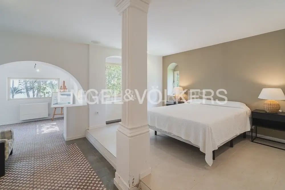 Chalet de 4 habitaciones en Dénia en venta con garaje - 2.100.000 € (Ref: 9898059)