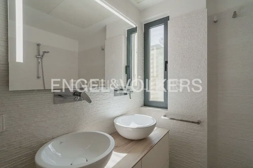 Chalet de 4 habitaciones en Dénia en venta con garaje - 2.100.000 € (Ref: 9898059)