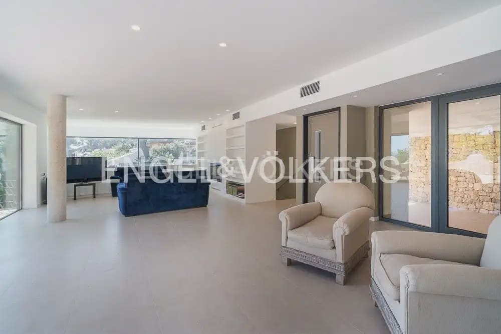 Chalet de 4 habitaciones en Dénia en venta con garaje - 2.100.000 € (Ref: 9898059)