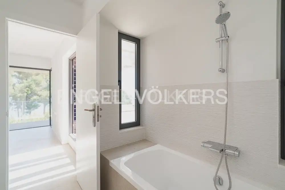 Chalet de 4 habitaciones en Dénia en venta con garaje - 2.100.000 € (Ref: 9898059)