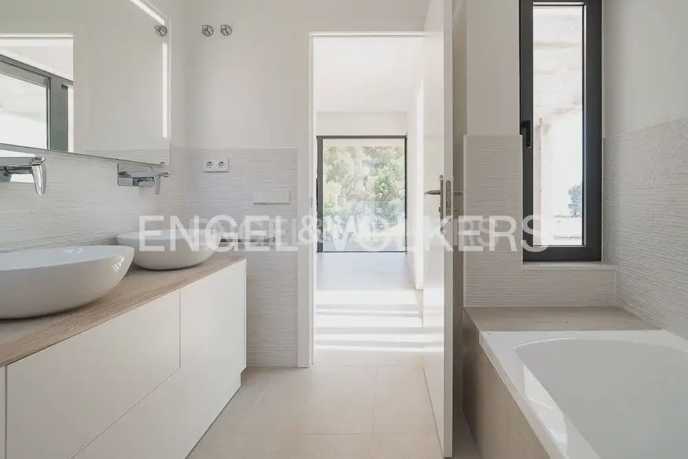 Chalet de 4 habitaciones en Dénia en venta con garaje - 2.100.000 € (Ref: 9898059)