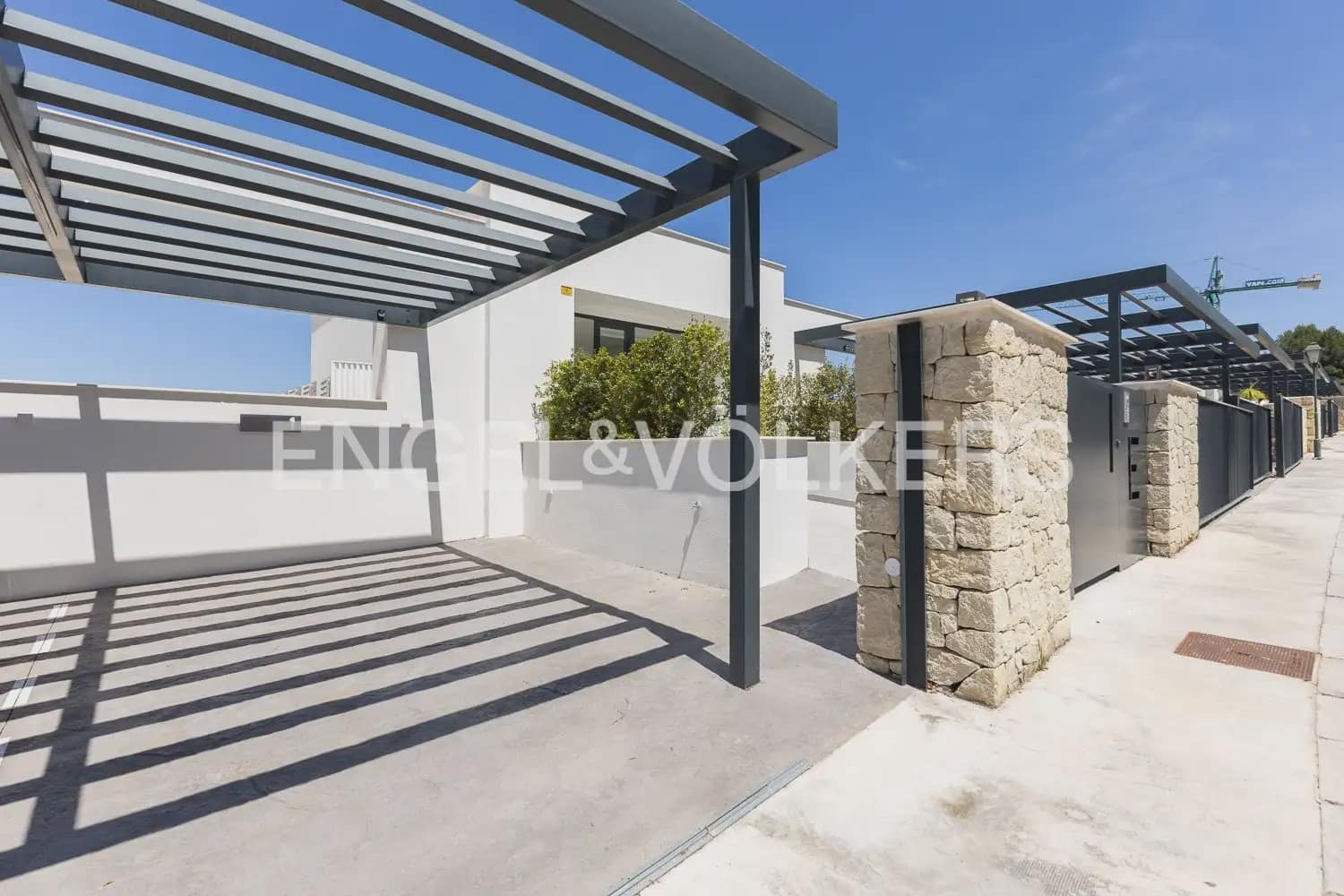 3 bedroom Penthouse for rent in Pedreguer with pool garage - € 2,800 (Ref: 9898061)