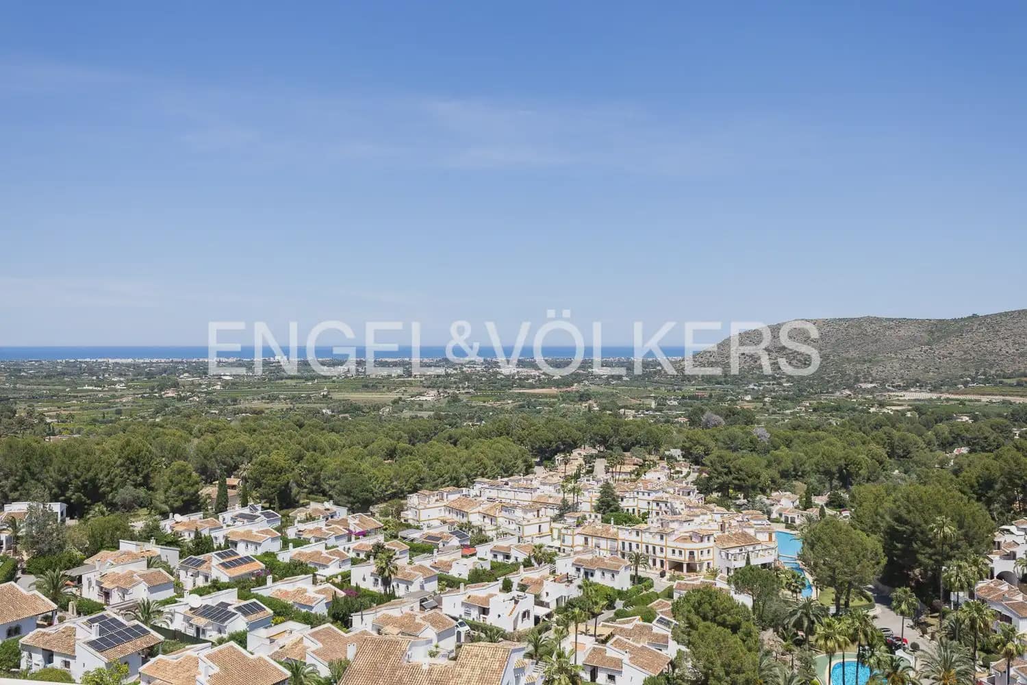 3 bedroom Penthouse for rent in Pedreguer with pool garage - € 2,800 (Ref: 9898061)