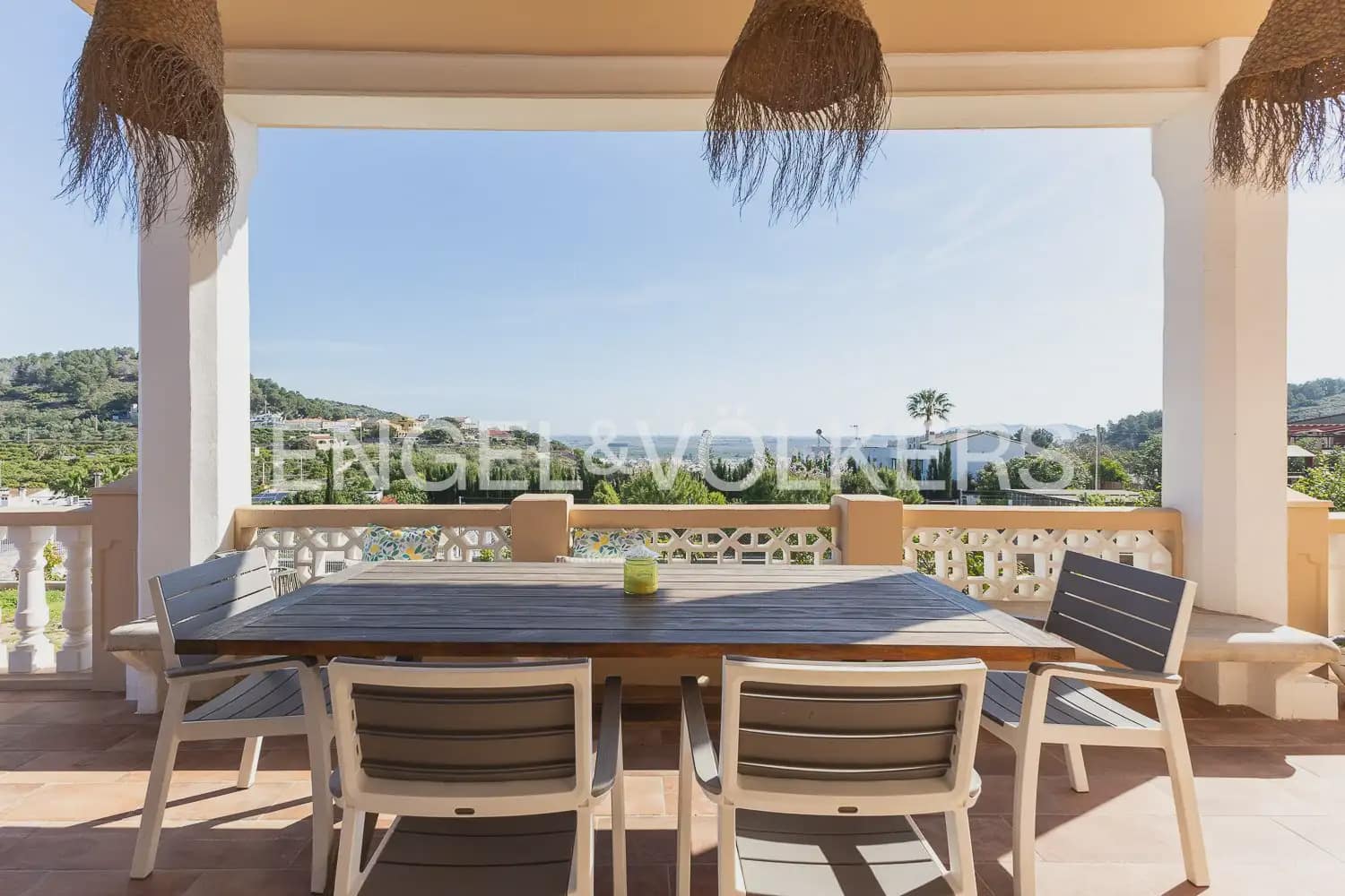 3 bedroom Villa for rent in Corbera with pool garage - € 2,000 (Ref: 9898062)