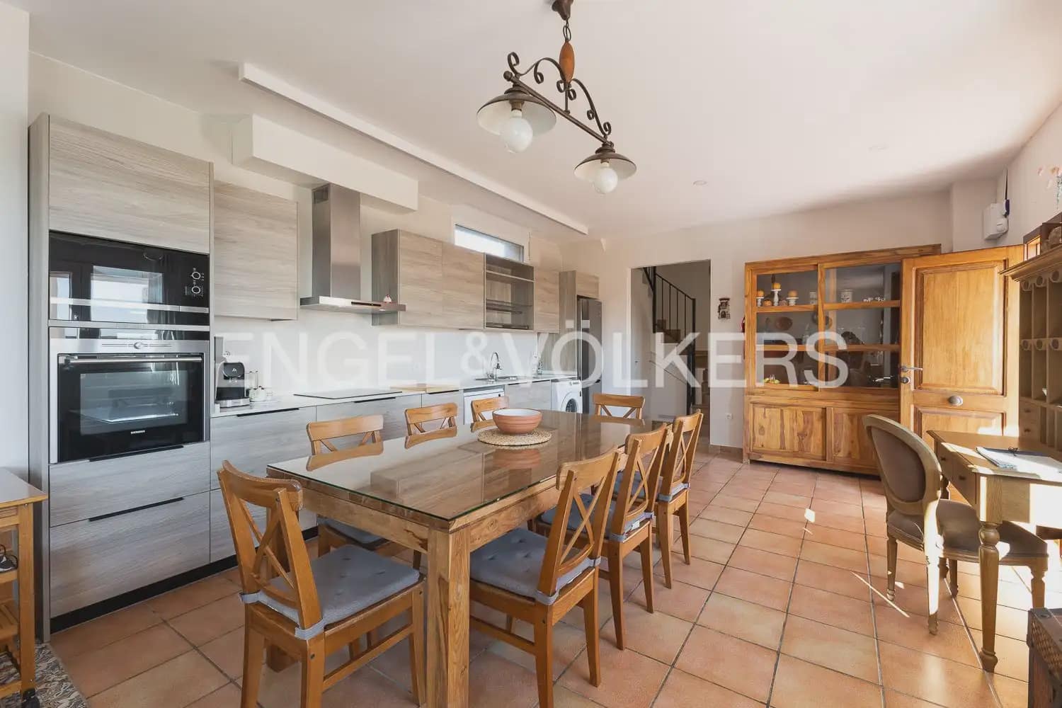 3 bedroom Villa for rent in Corbera with pool garage - € 2,000 (Ref: 9898062)