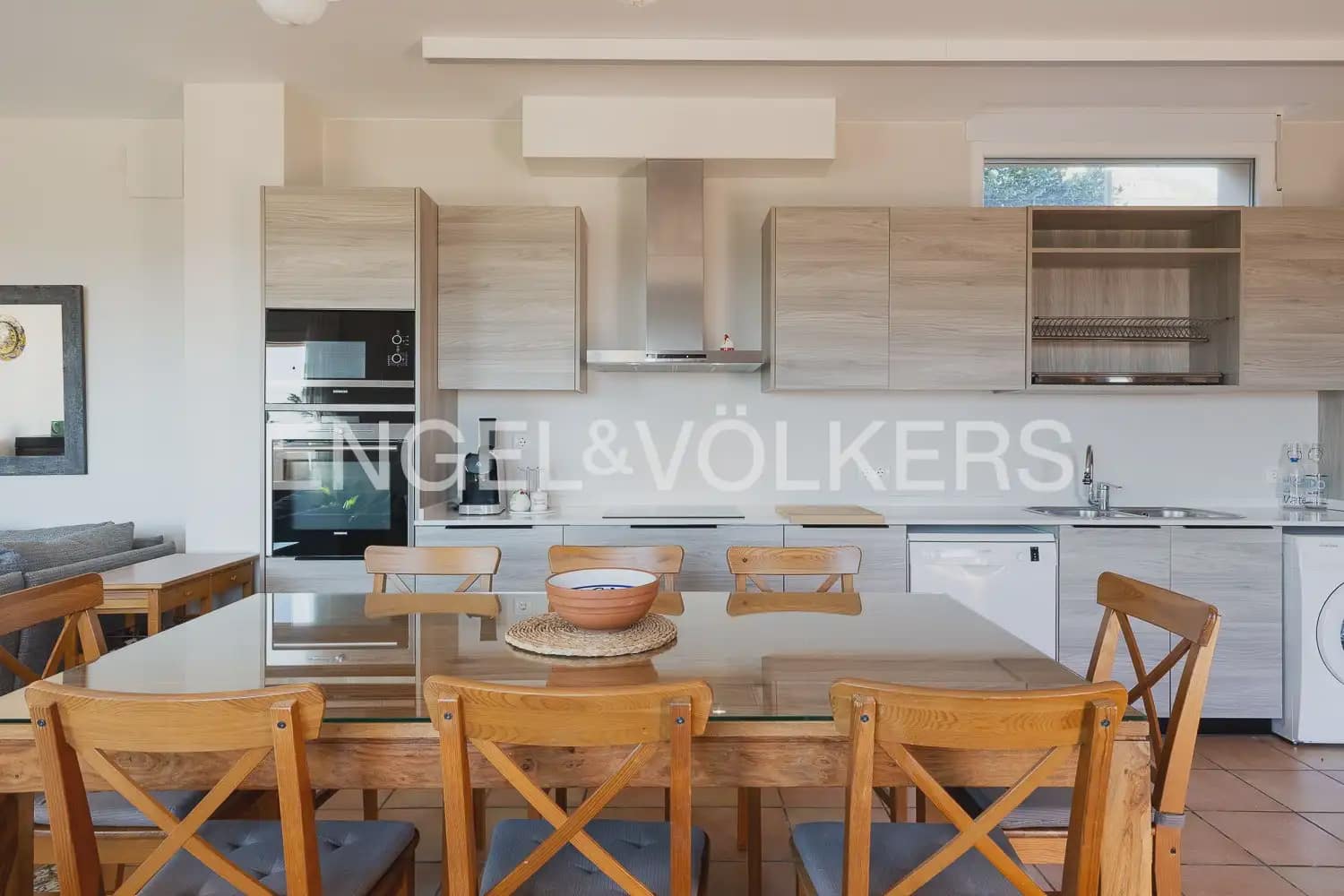 3 bedroom Villa for rent in Corbera with pool garage - € 2,000 (Ref: 9898062)