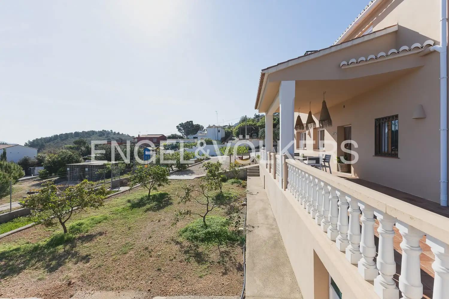 3 bedroom Villa for rent in Corbera with pool garage - € 2,000 (Ref: 9898062)