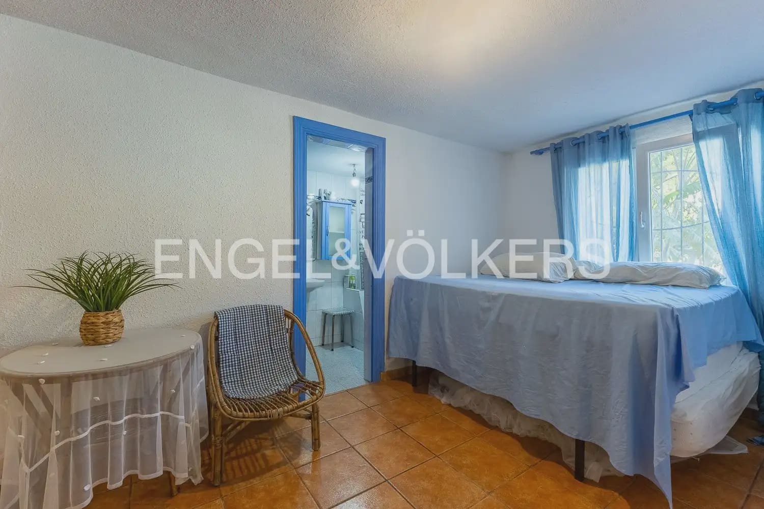 5 bedroom Villa for sale in La Font d'En Carros with pool garage - € 560,000 (Ref: 9898065)