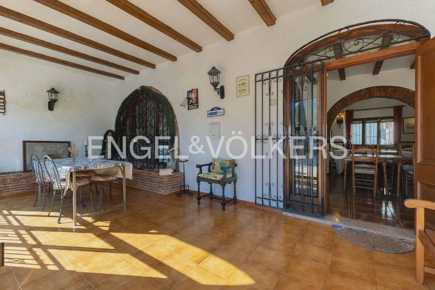 5 bedroom Villa for sale in La Font d'En Carros with pool garage - € 560,000 (Ref: 9898065)