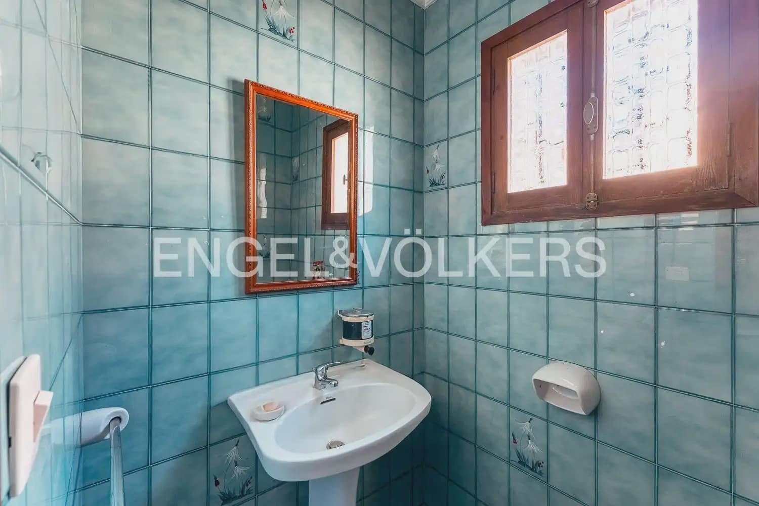 5 bedroom Villa for sale in La Font d'En Carros with pool garage - € 560,000 (Ref: 9898065)