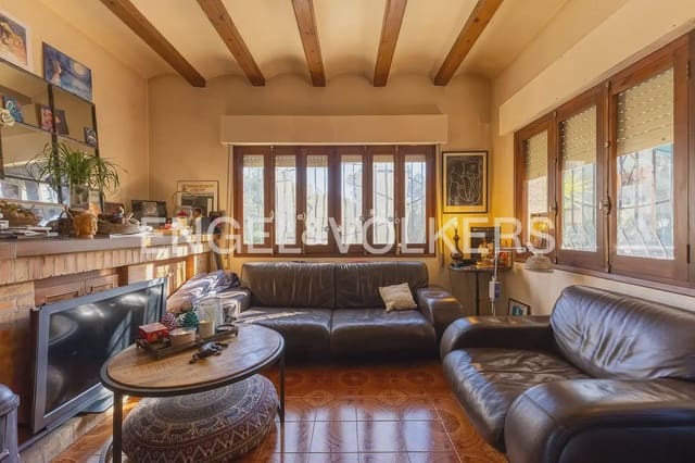 5 bedroom Villa for sale in La Font d'En Carròs with pool garage - € 560,000 (Ref: 9898065)